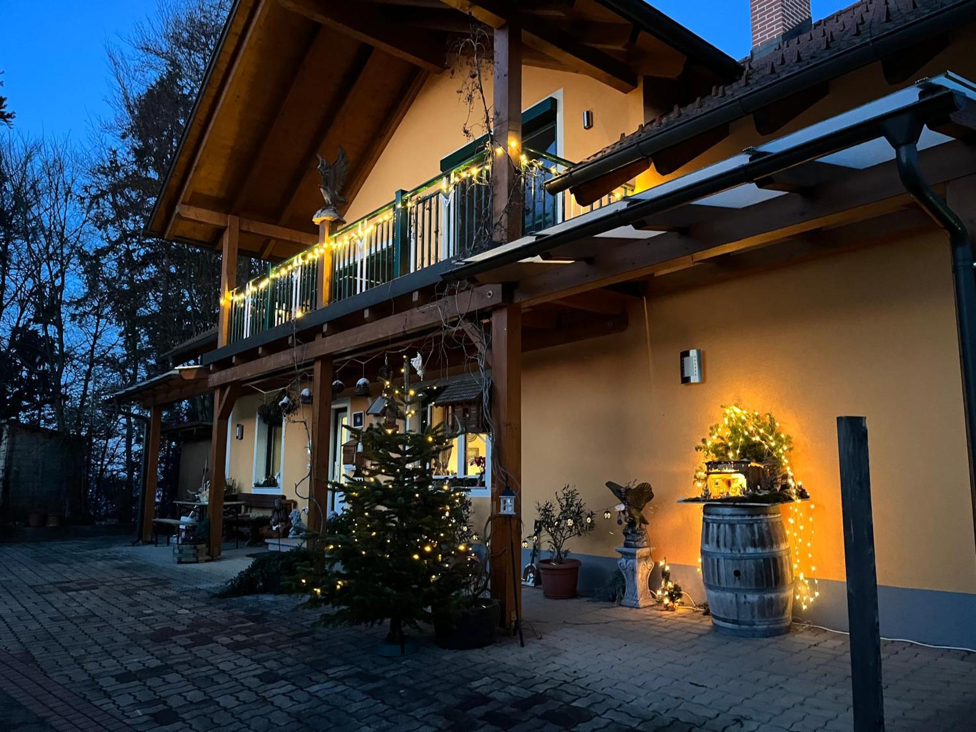 Gaestehaus Schmid Apartment Sankt Johann im Saggautal Exterior foto